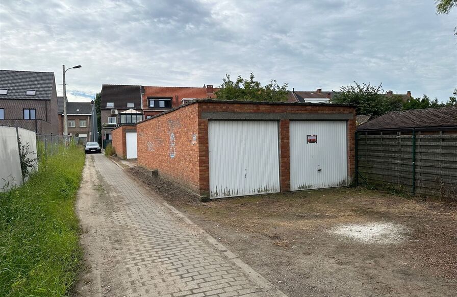 Garagebox - buiten te koop in Reet