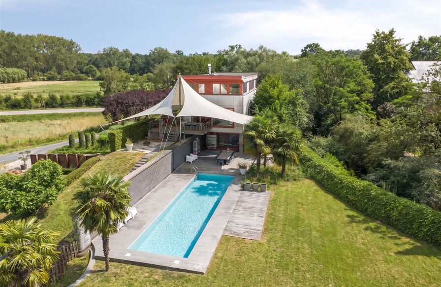 Villa te koop in RIJMENAM