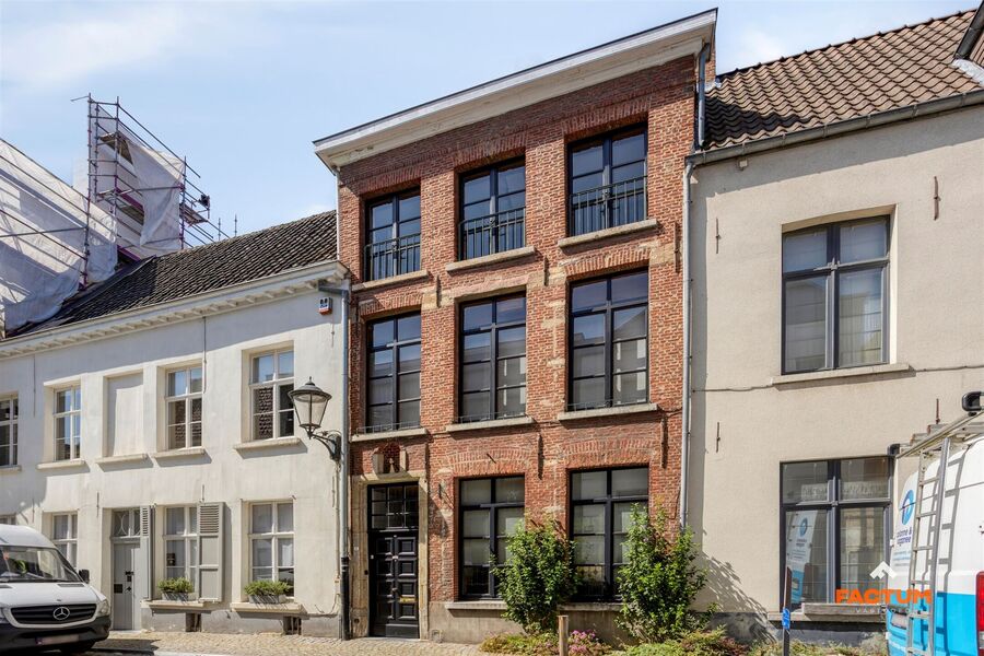 Karaktervolle woning te koop in MECHELEN
