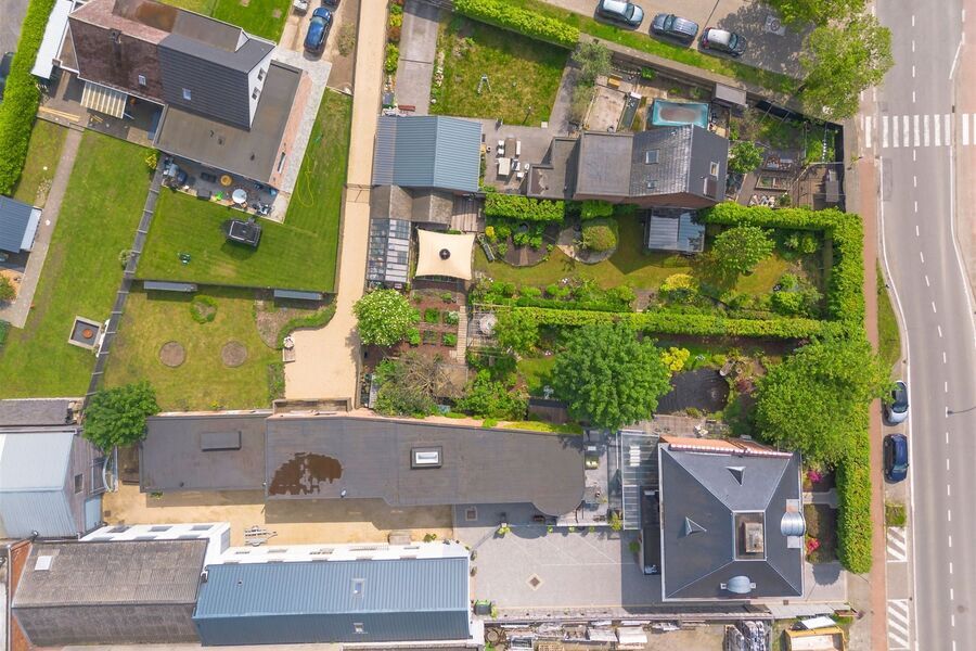 Opbrengsteig - gemengd gebruik residentieel te koop in WILLEBROEK