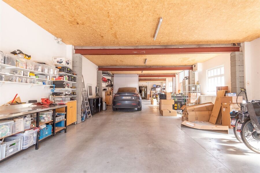 Opbrengsteig - gemengd gebruik residentieel te koop in WILLEBROEK