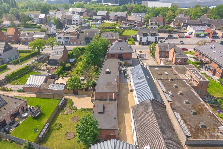 Opbrengsteig - gemengd gebruik residentieel te koop in WILLEBROEK
