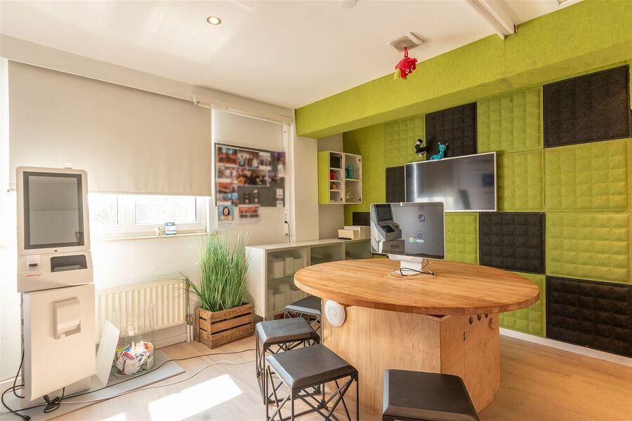 Opbrengsteig - gemengd gebruik residentieel te koop in WILLEBROEK