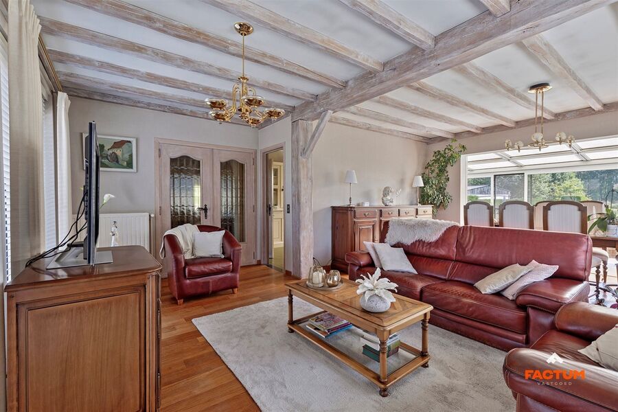 Villa te koop in HUMBEEK