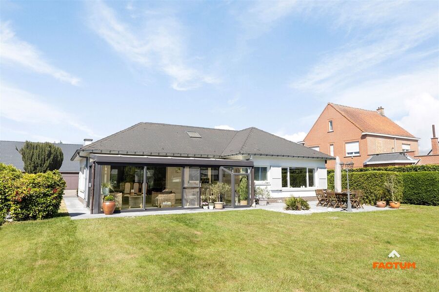 Villa te koop in HUMBEEK