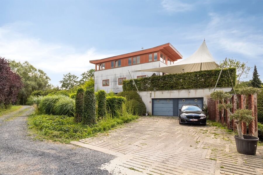 Villa te koop in RIJMENAM