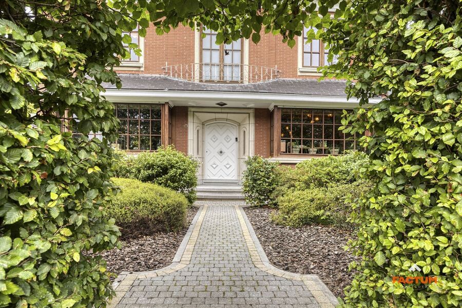 Villa te koop in WILLEBROEK